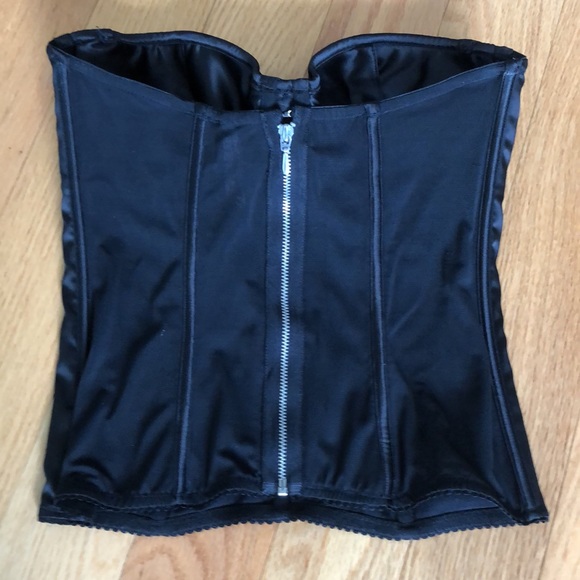 Victoria’s Secret bustier/corset lingerie - Picture 2 of 9